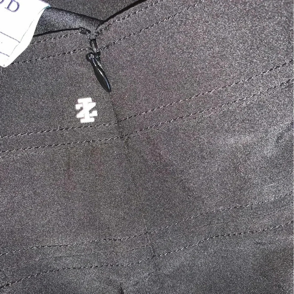 Izod Golf Skort Activewear Womens Size 10 Black Zipper Pockets Stretch Travel - Picture 5 of 8